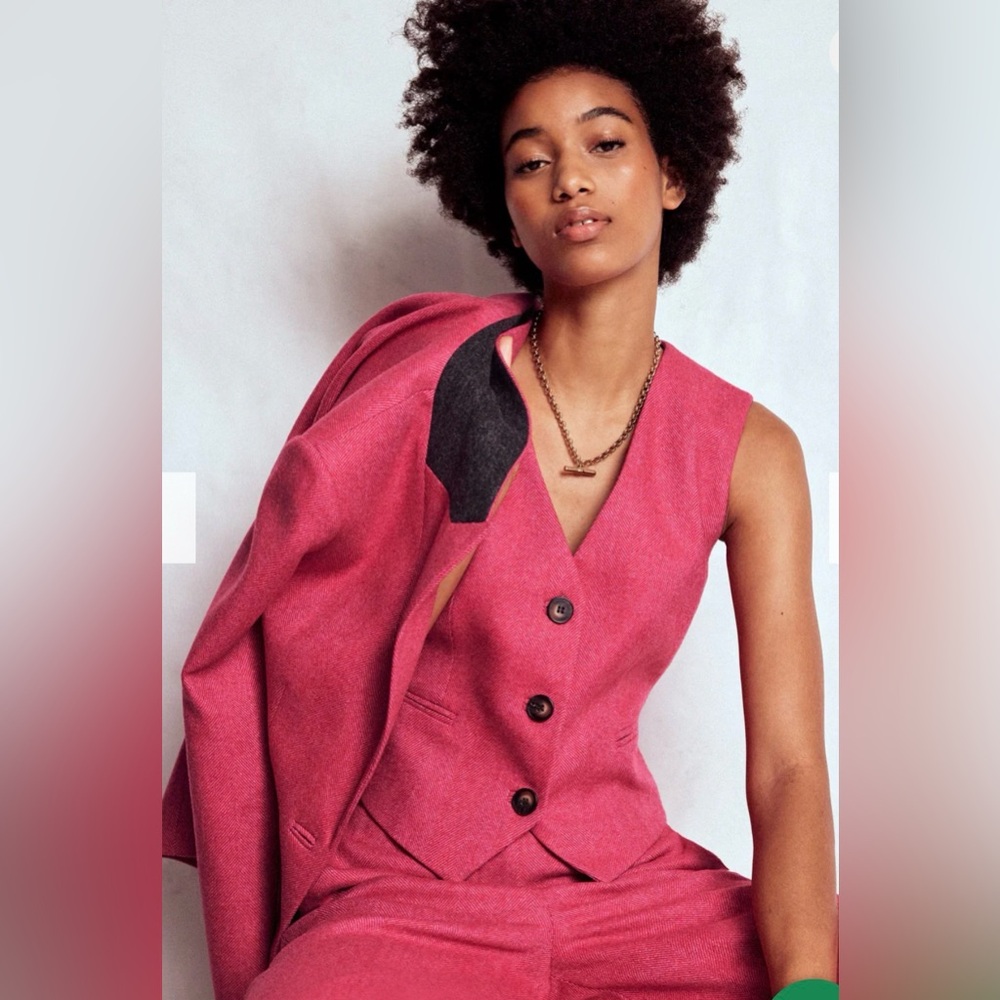 Boden Pink Wool Waistcoat
Red and Pink Wide Herringbone Size US-10/UK-14 NWT